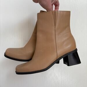 Naturalizer Tan Square Toe Block Heel Boot size 8